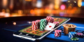 365myanmar ကတ်ဂိမ်းများ APP Mobile ဖြင့် Baccarat Dragon Tiger Live Dealer ကစားနေသောမြင်ကွင်း